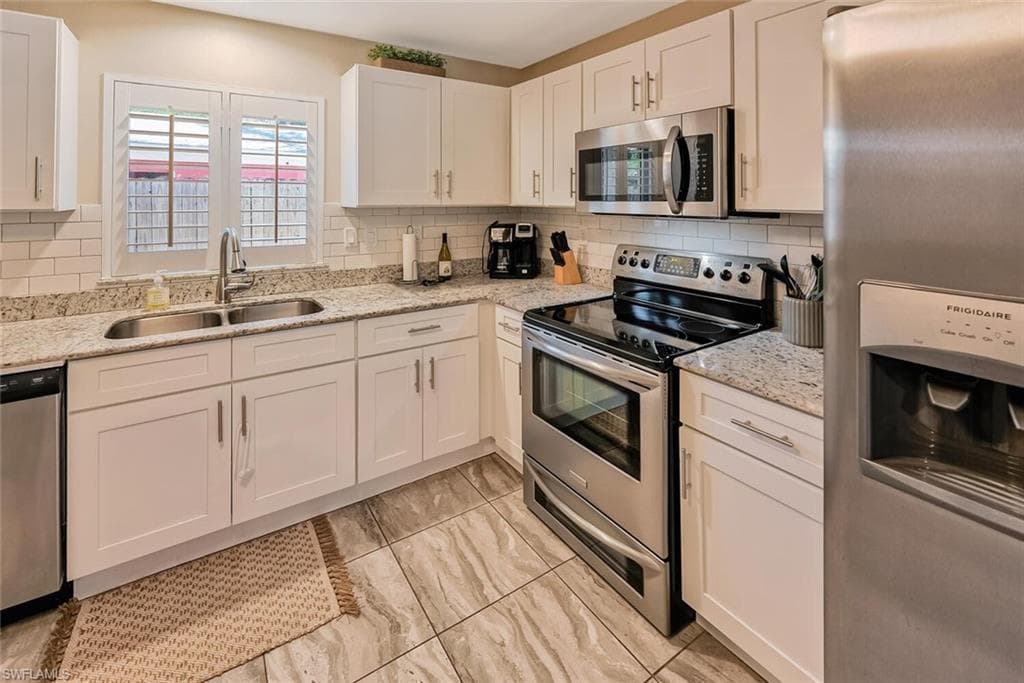 27777 Quinn St W, Bonita Springs, FL 34135-5