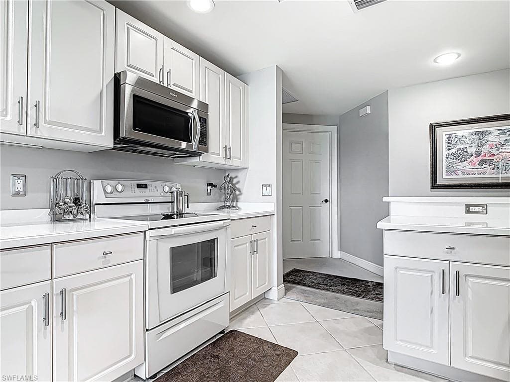2745 1st St 1106, Fort Myers, FL 33916-10