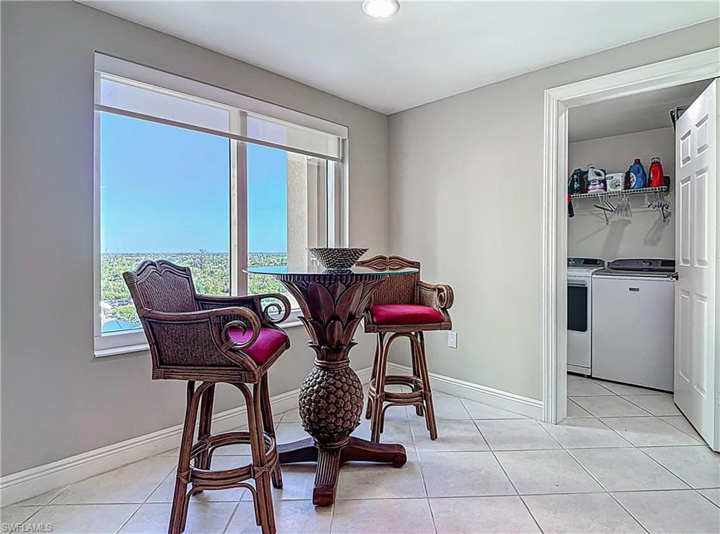 2745 1st St 1106, Fort Myers, FL 33916-12