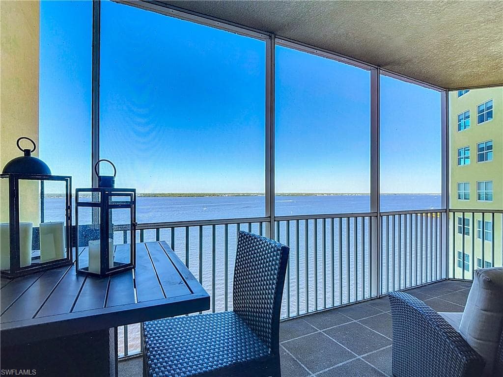 2745 1st St 1106, Fort Myers, FL 33916-26