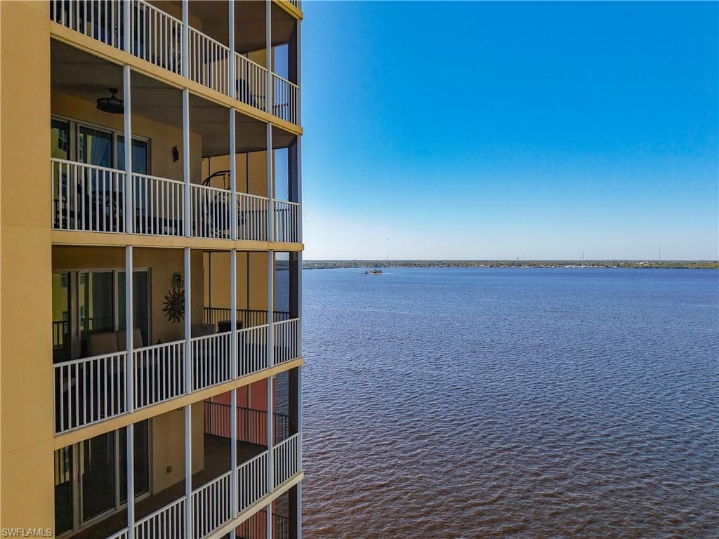 2745 1st St 1106, Fort Myers, FL 33916-27