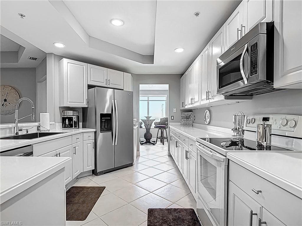 2745 1st St 1106, Fort Myers, FL 33916-8