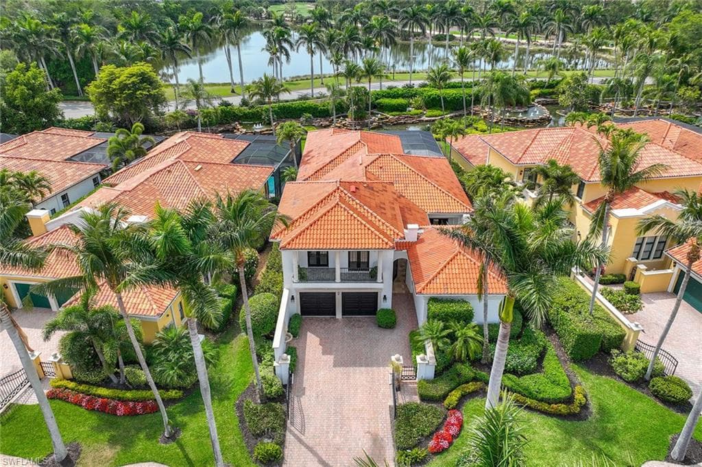 2749 Medallist Ln, Naples, FL 34109-4