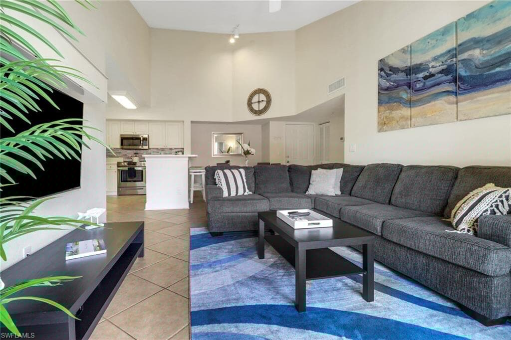 1270 Wildwood Lakes Blvd 306, Naples, FL 34104-11