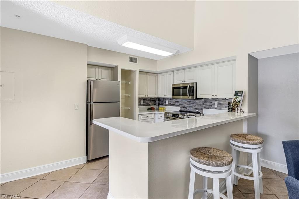 1270 Wildwood Lakes Blvd 306, Naples, FL 34104-13