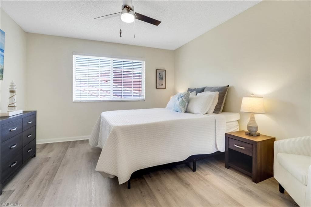 1270 Wildwood Lakes Blvd 306, Naples, FL 34104-27