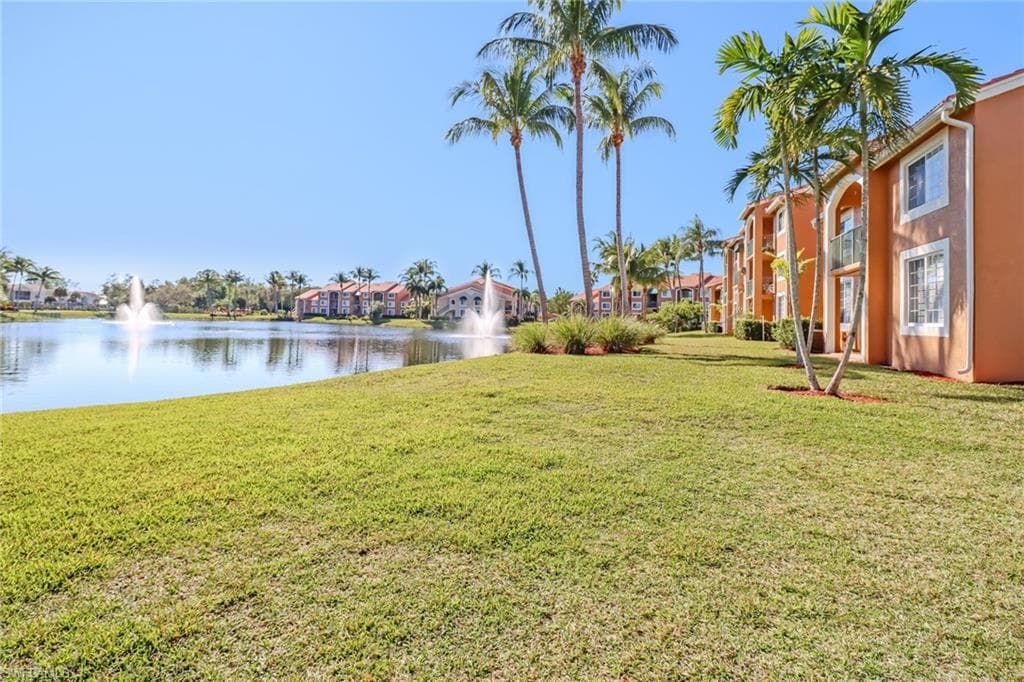 1270 Wildwood Lakes Blvd 306, Naples, FL 34104-33
