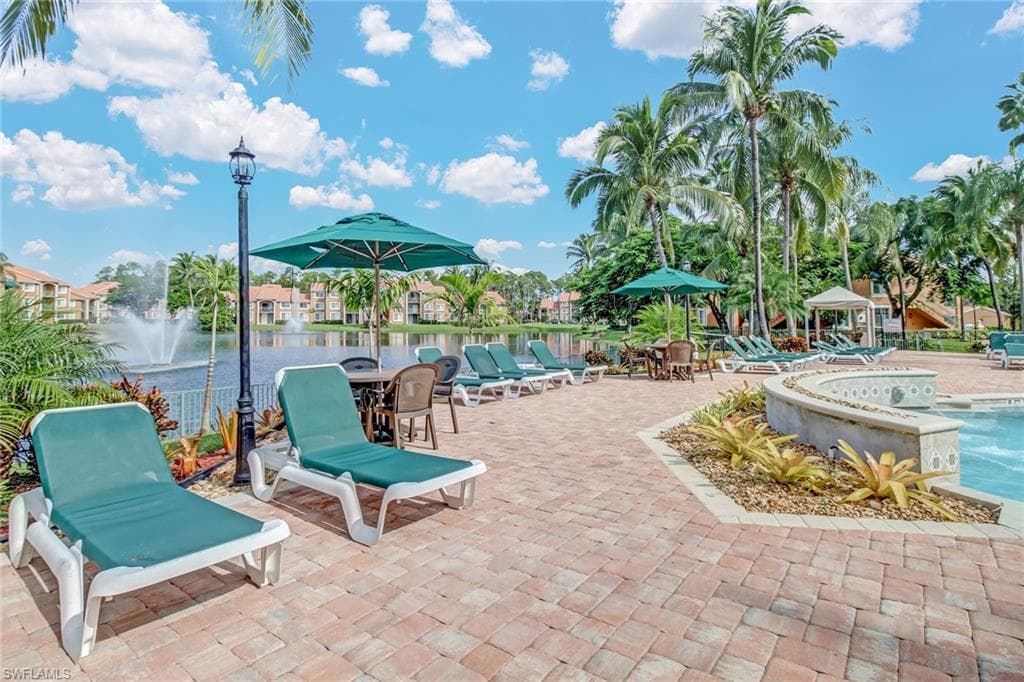 1270 Wildwood Lakes Blvd 306, Naples, FL 34104-36