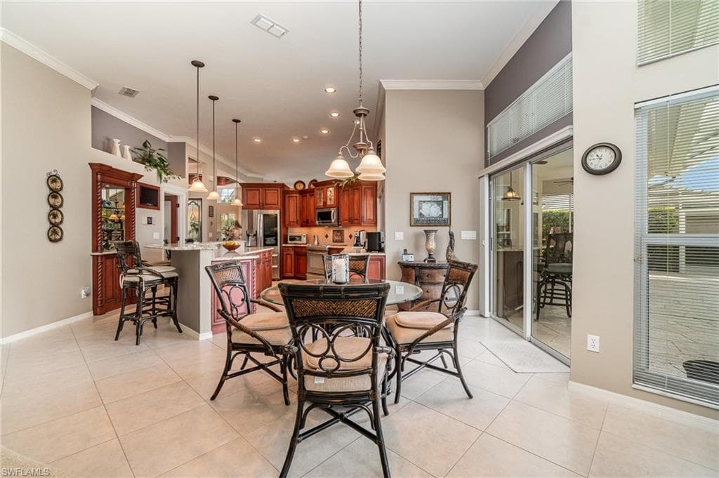 8335 Tuliptree Pl, Naples, FL 34113-12