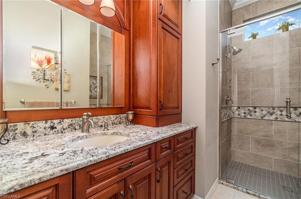 8335 Tuliptree Pl, Naples, FL 34113-25