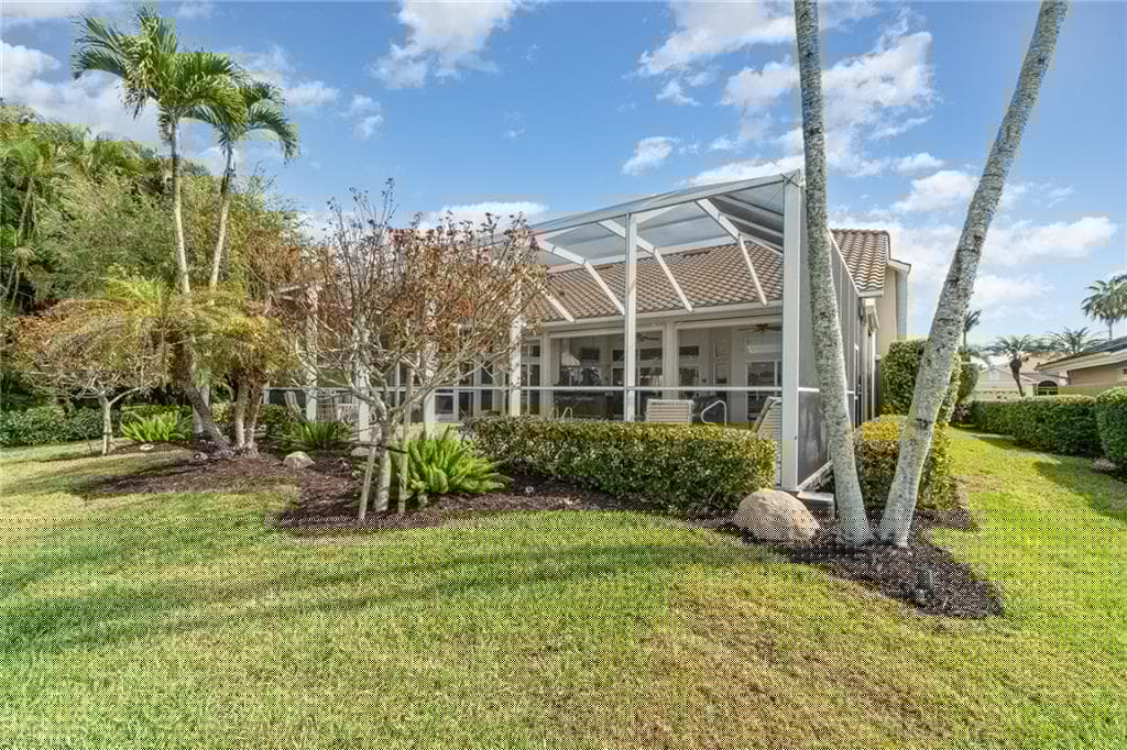8335 Tuliptree Pl, Naples, FL 34113-33