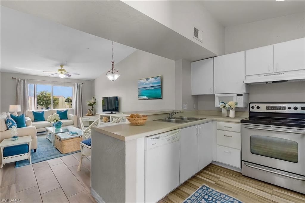 8284 Key Royal Cir 1332, Naples, FL 34119-2