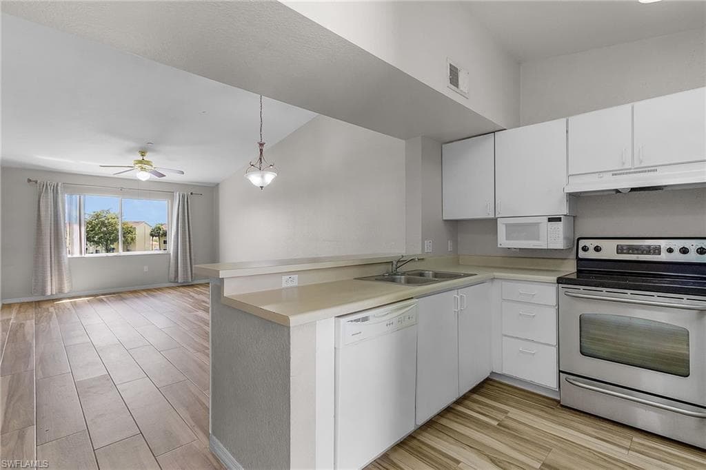8284 Key Royal Cir 1332, Naples, FL 34119-3