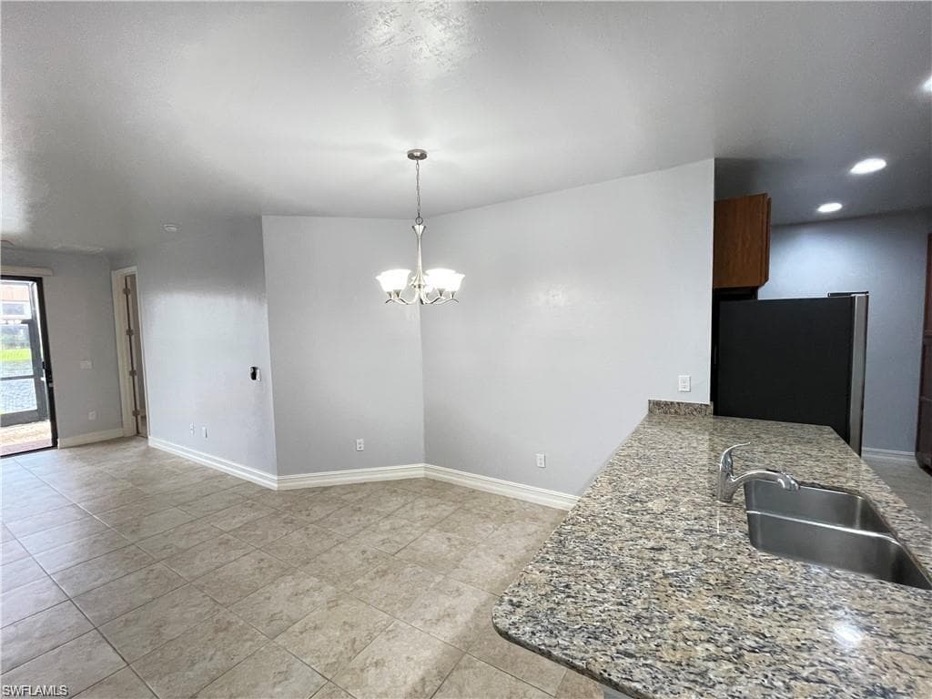 7818 Bristol Cir, Naples, FL 34120-7