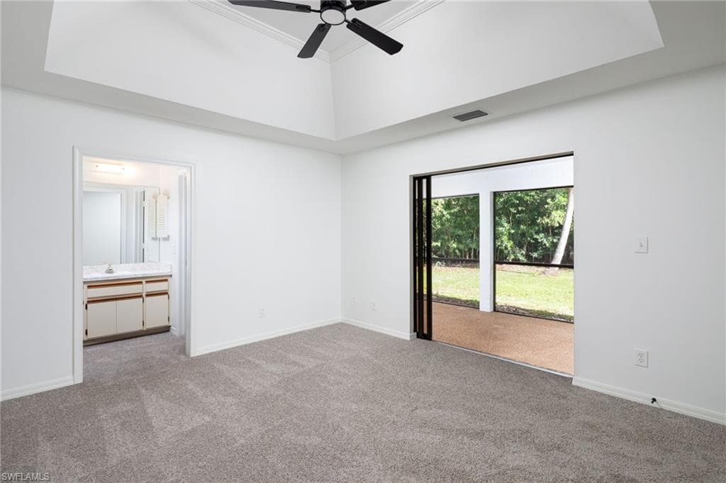 5671 Green Blvd, Naples, FL 34116-20