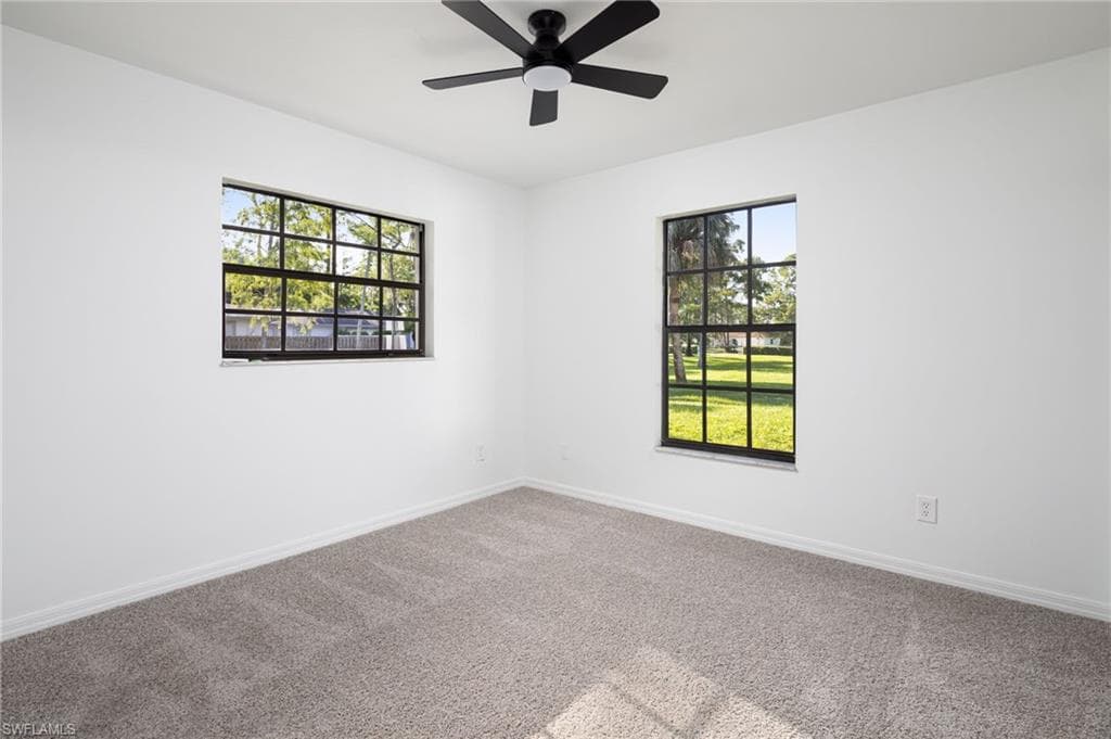 5671 Green Blvd, Naples, FL 34116-27