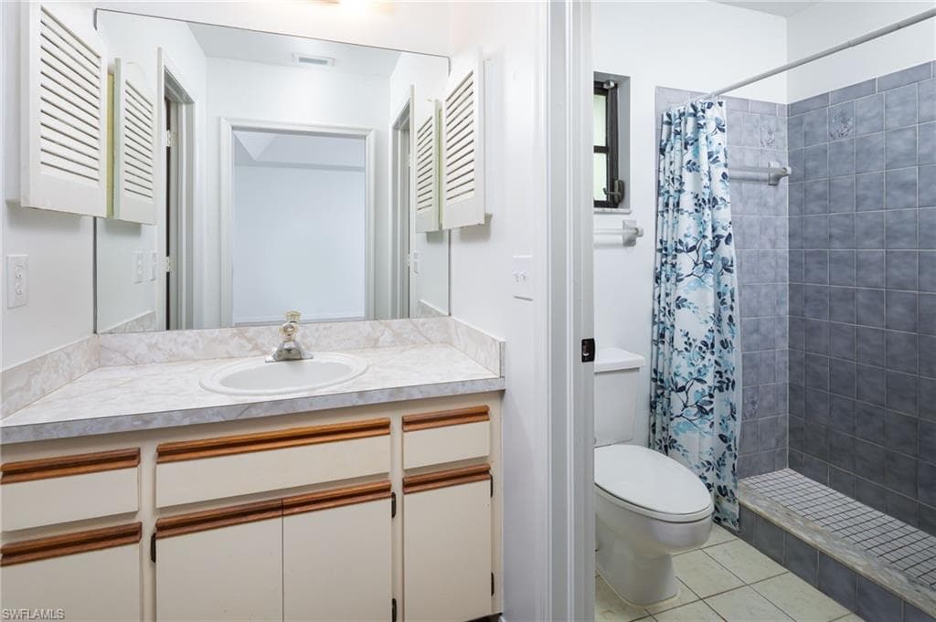 5671 Green Blvd, Naples, FL 34116-30
