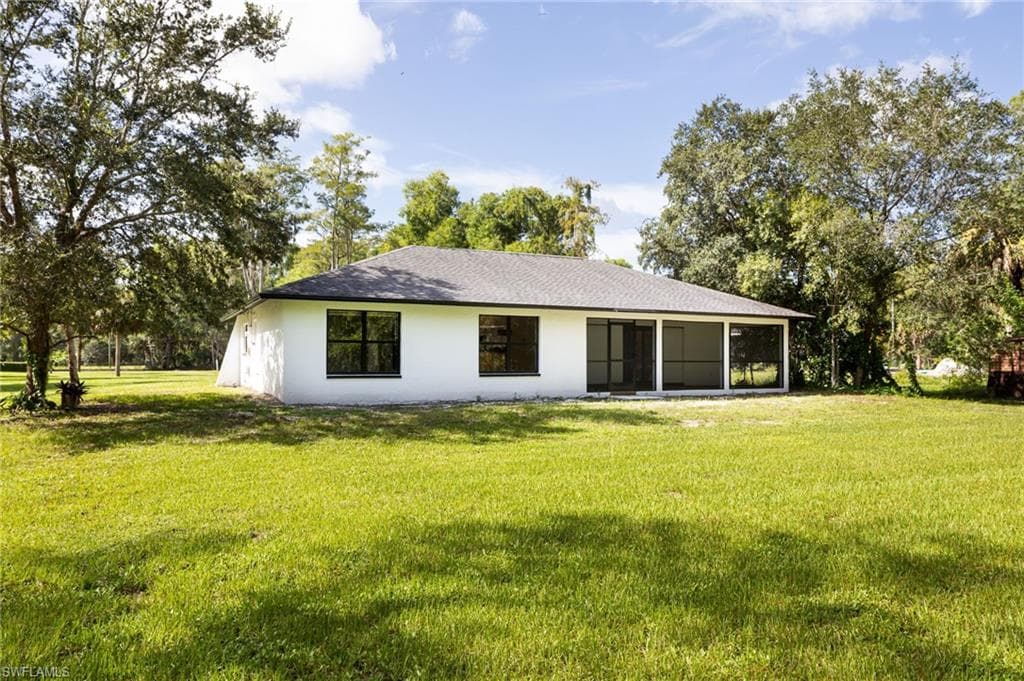 5671 Green Blvd, Naples, FL 34116-37