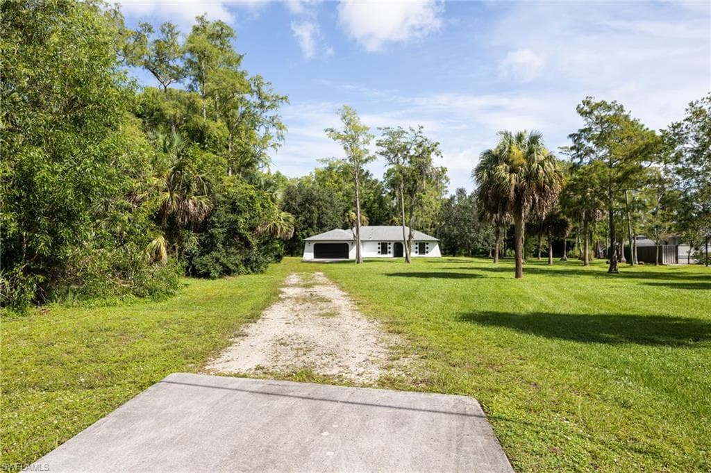 5671 Green Blvd, Naples, FL 34116-38