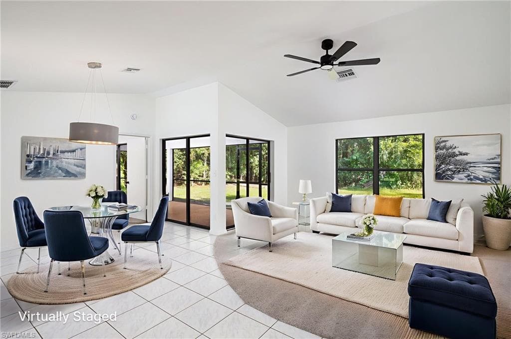 5671 Green Blvd, Naples, FL 34116-5