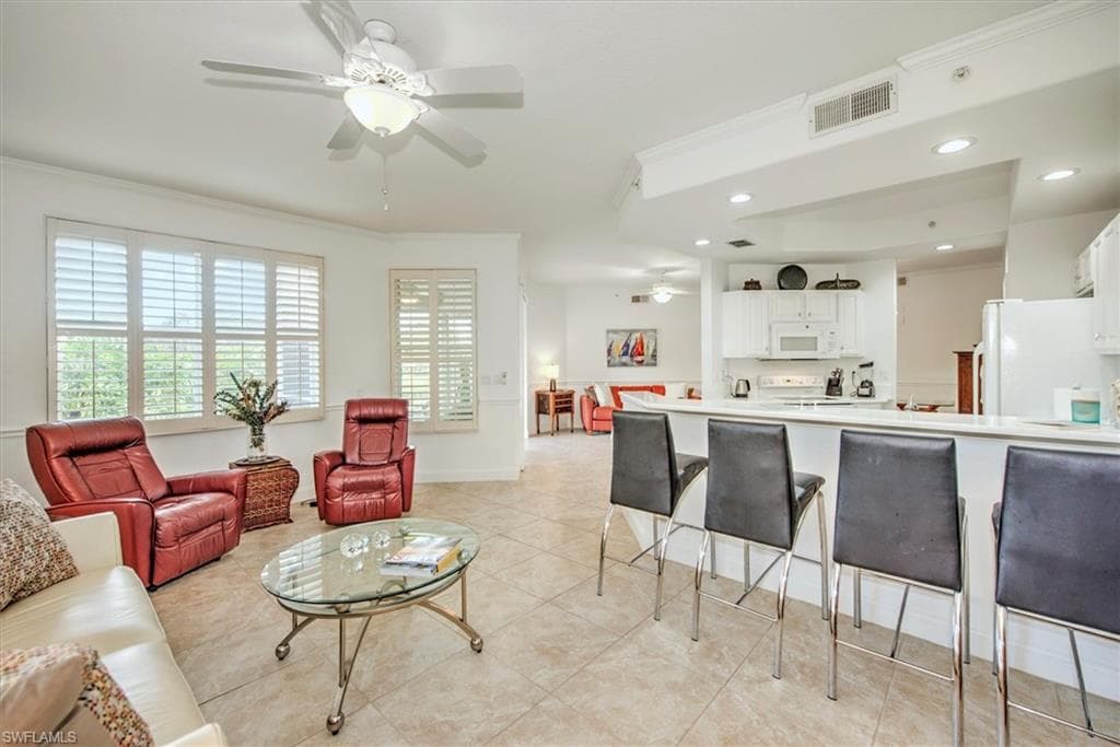 8385 Whisper Trace Ln N-104, Naples, FL 34114-9
