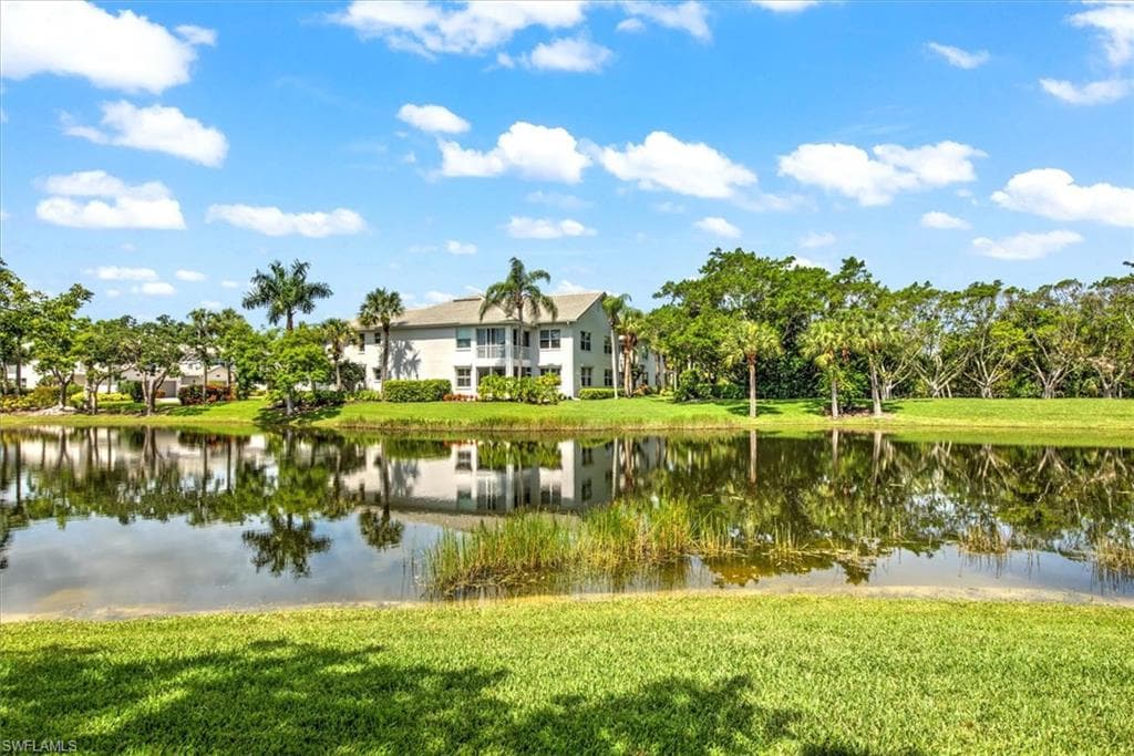 8385 Whisper Trace Ln N-104, Naples, FL 34114-23