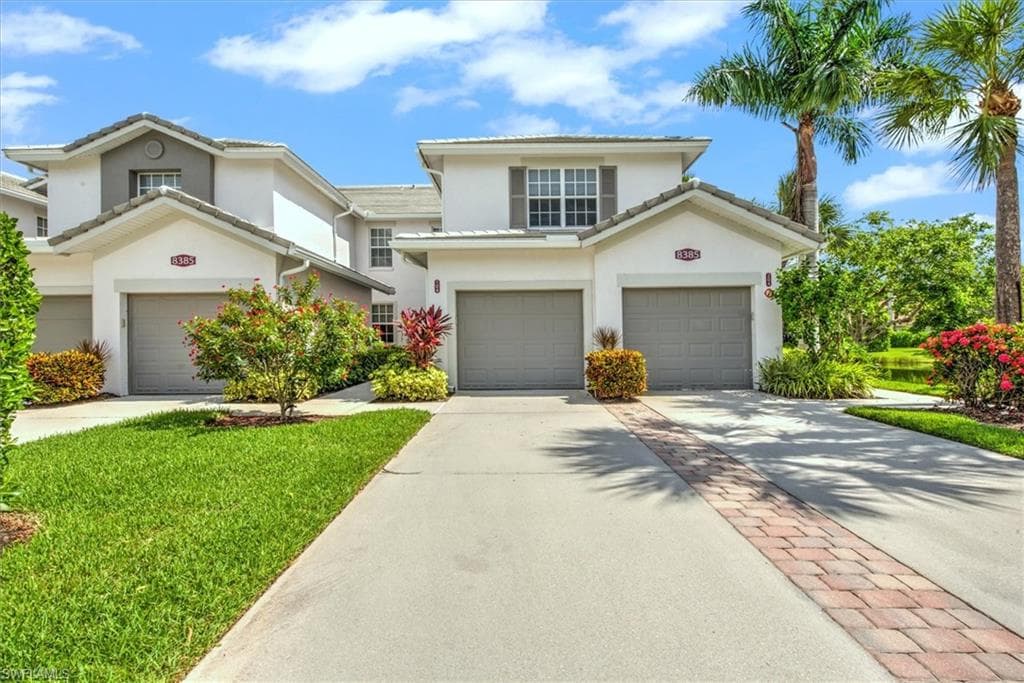 8385 Whisper Trace Ln N-104, Naples, FL 34114-2