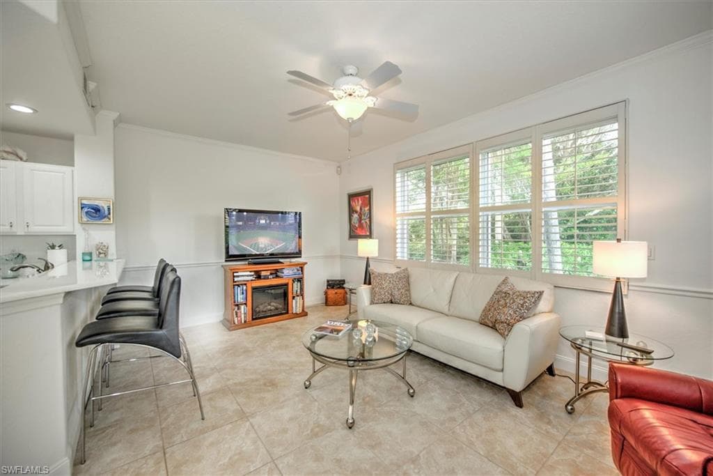 8385 Whisper Trace Ln N-104, Naples, FL 34114-7