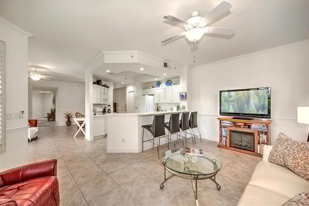 8385 Whisper Trace Ln N-104, Naples, FL 34114-8