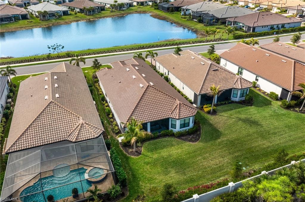 17405 Caravita Ln, Fort Myers, FL 33913-4