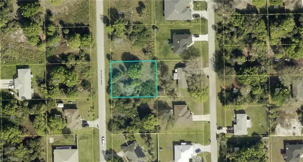 6016 Laurelwood Dr, Fort Myers, FL 33905-1