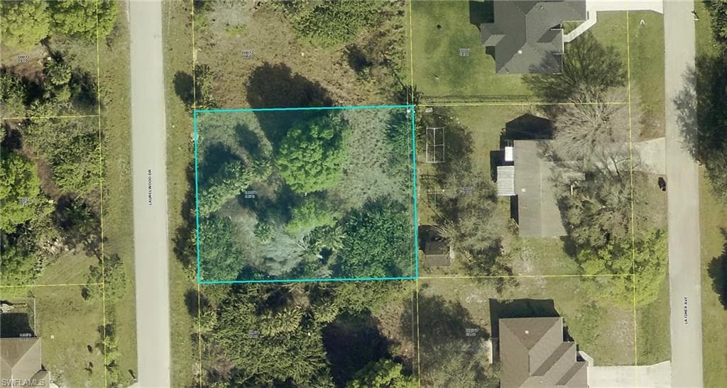 6016 Laurelwood Dr, Fort Myers, FL 33905-3