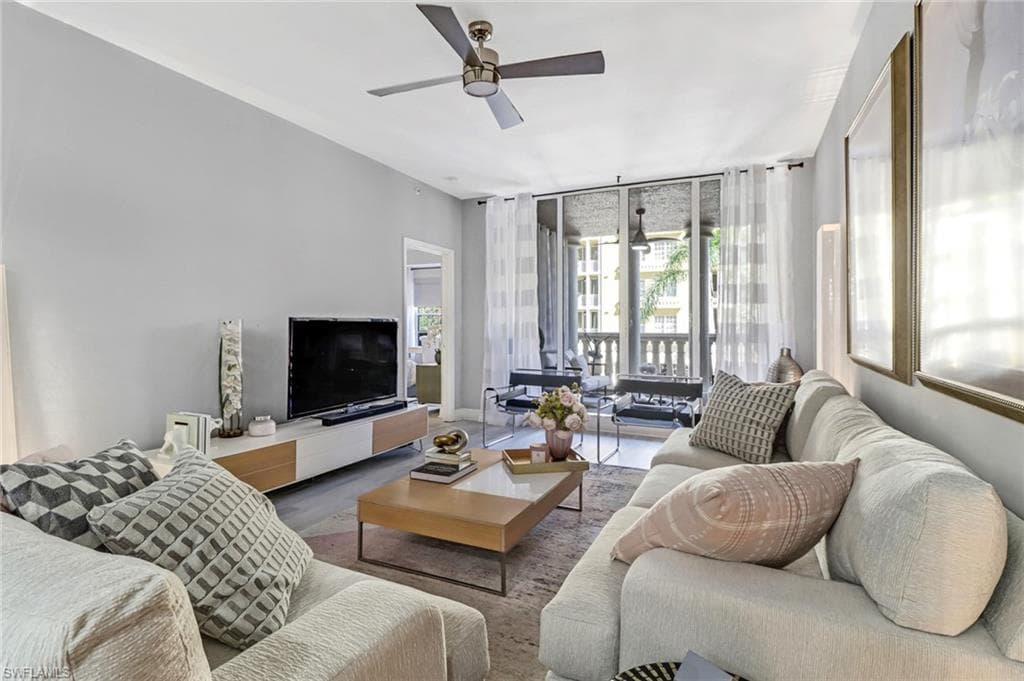 410 Bayfront Pl 2205, Naples, FL 34102-1