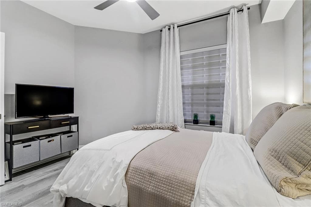 410 Bayfront Pl 2205, Naples, FL 34102-20