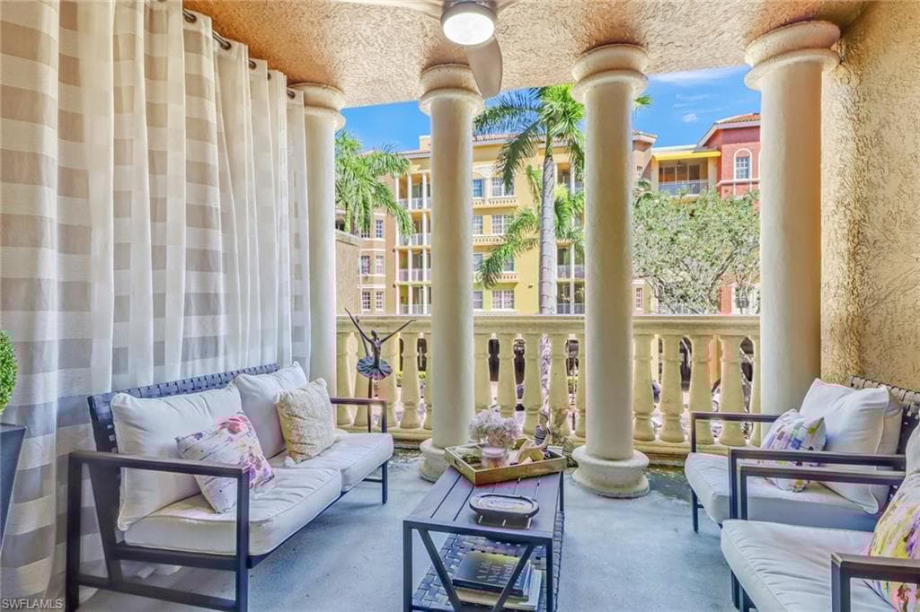 410 Bayfront Pl 2205, Naples, FL 34102-23