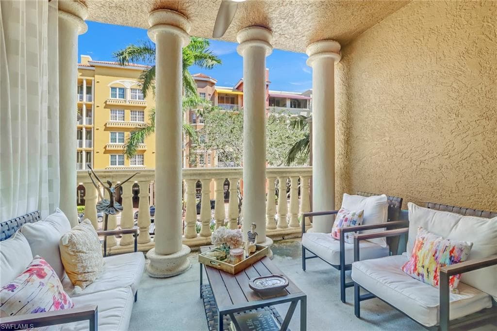 410 Bayfront Pl 2205, Naples, FL 34102-24