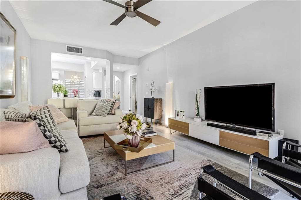410 Bayfront Pl 2205, Naples, FL 34102-4