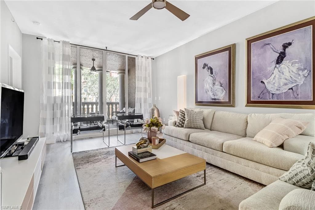 410 Bayfront Pl 2205, Naples, FL 34102-5