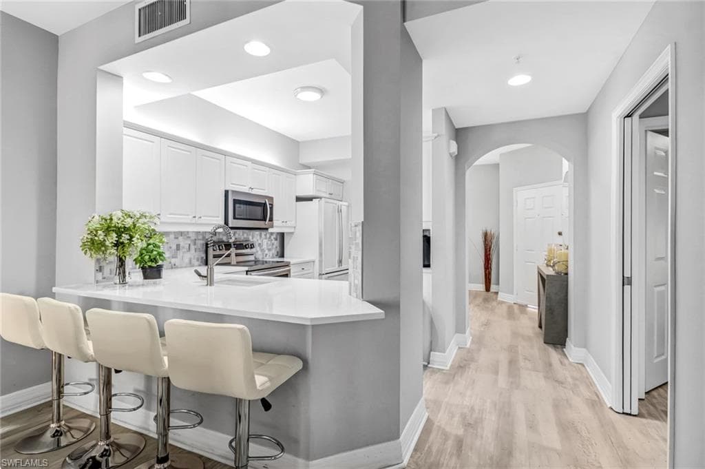 410 Bayfront Pl 2205, Naples, FL 34102-7