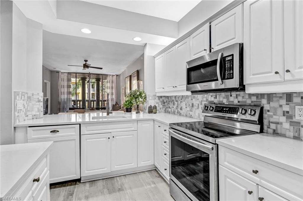 410 Bayfront Pl 2205, Naples, FL 34102-8