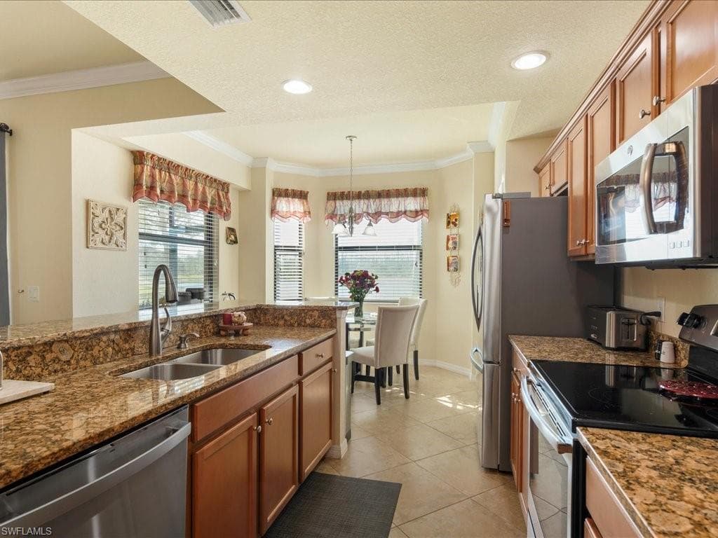 9731 Acqua Ct 512, Naples, FL 34113-6