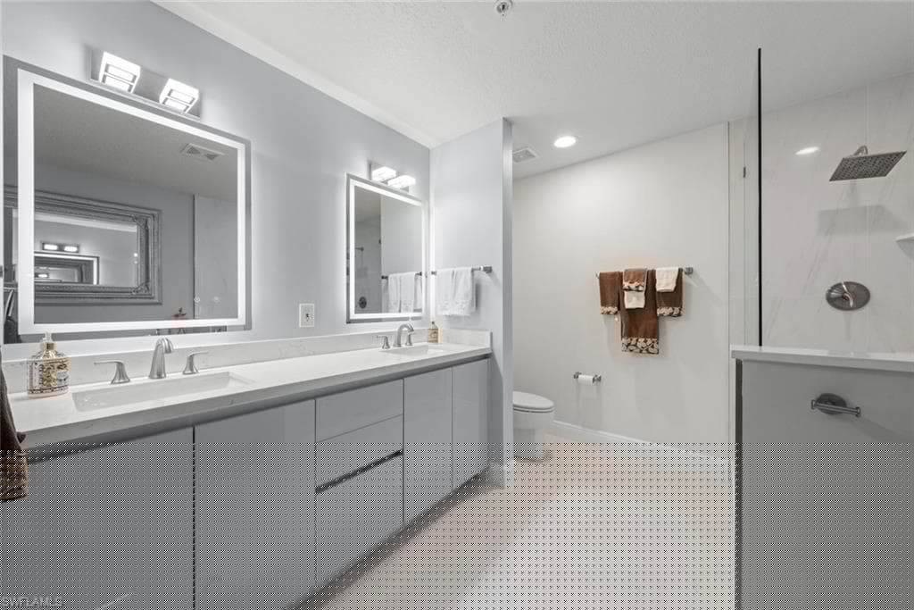 973 Hingham Way T202, Naples, FL 34104-11