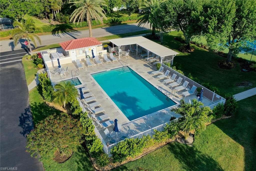973 Hingham Way T202, Naples, FL 34104-23