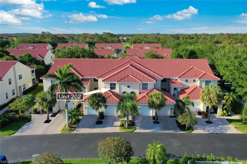 973 Hingham Way T202, Naples, FL 34104-25