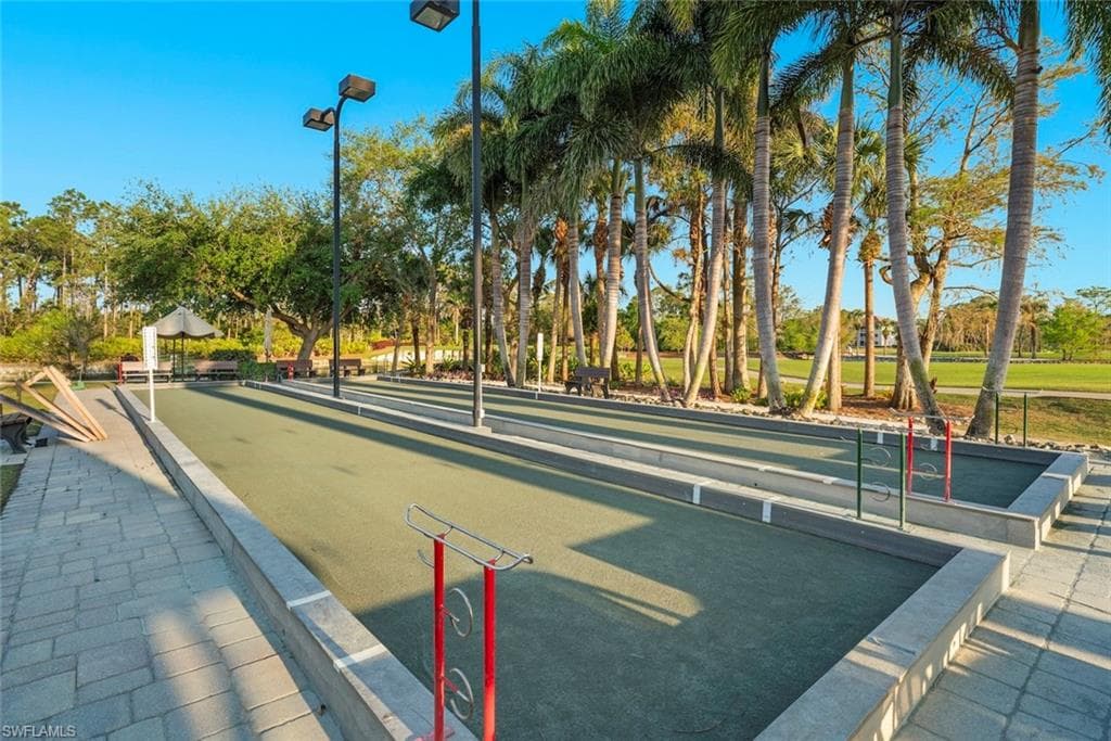 973 Hingham Way T202, Naples, FL 34104-36