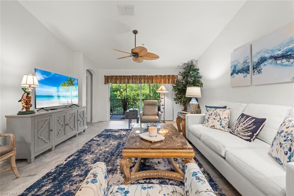 973 Hingham Way T202, Naples, FL 34104-7