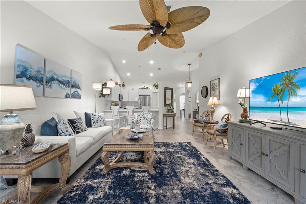 973 Hingham Way T202, Naples, FL 34104-8