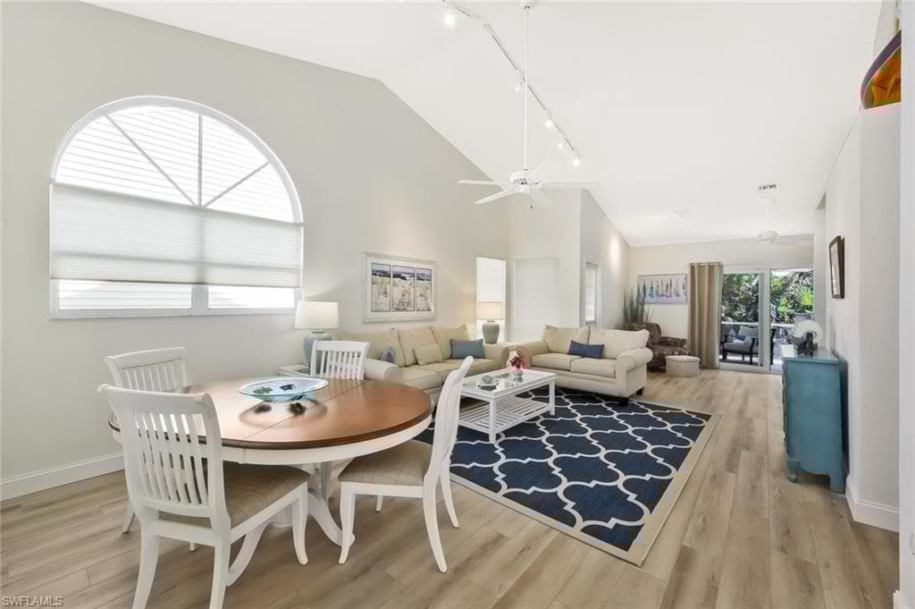 15350 Wimborne Ln 2, Naples, FL 34110-9