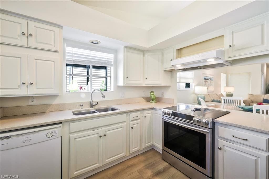 15350 Wimborne Ln 2, Naples, FL 34110-13