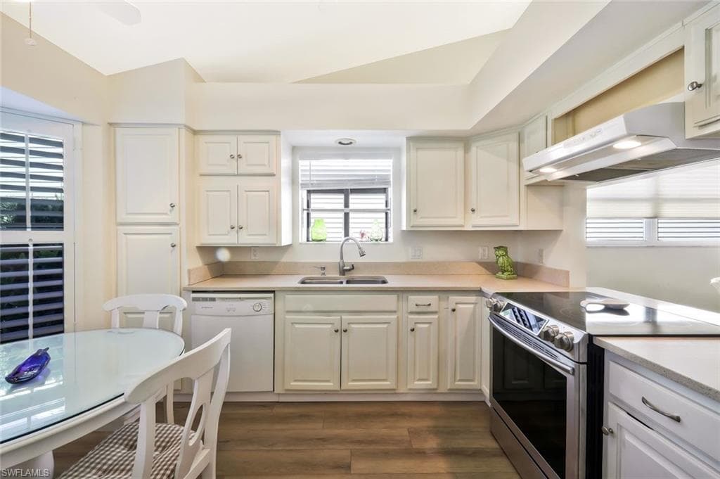 15350 Wimborne Ln 2, Naples, FL 34110-14